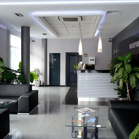 Iva Hotel 3*