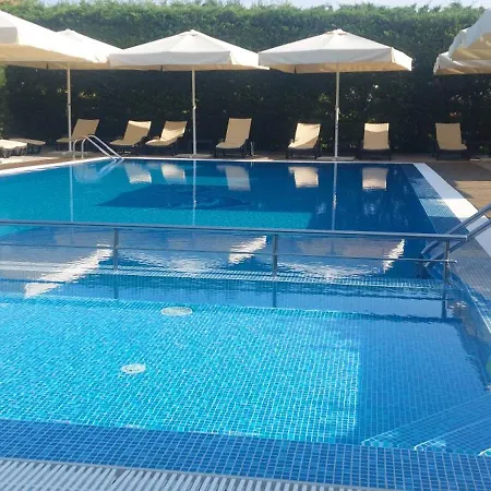 Iva Hotel 3*